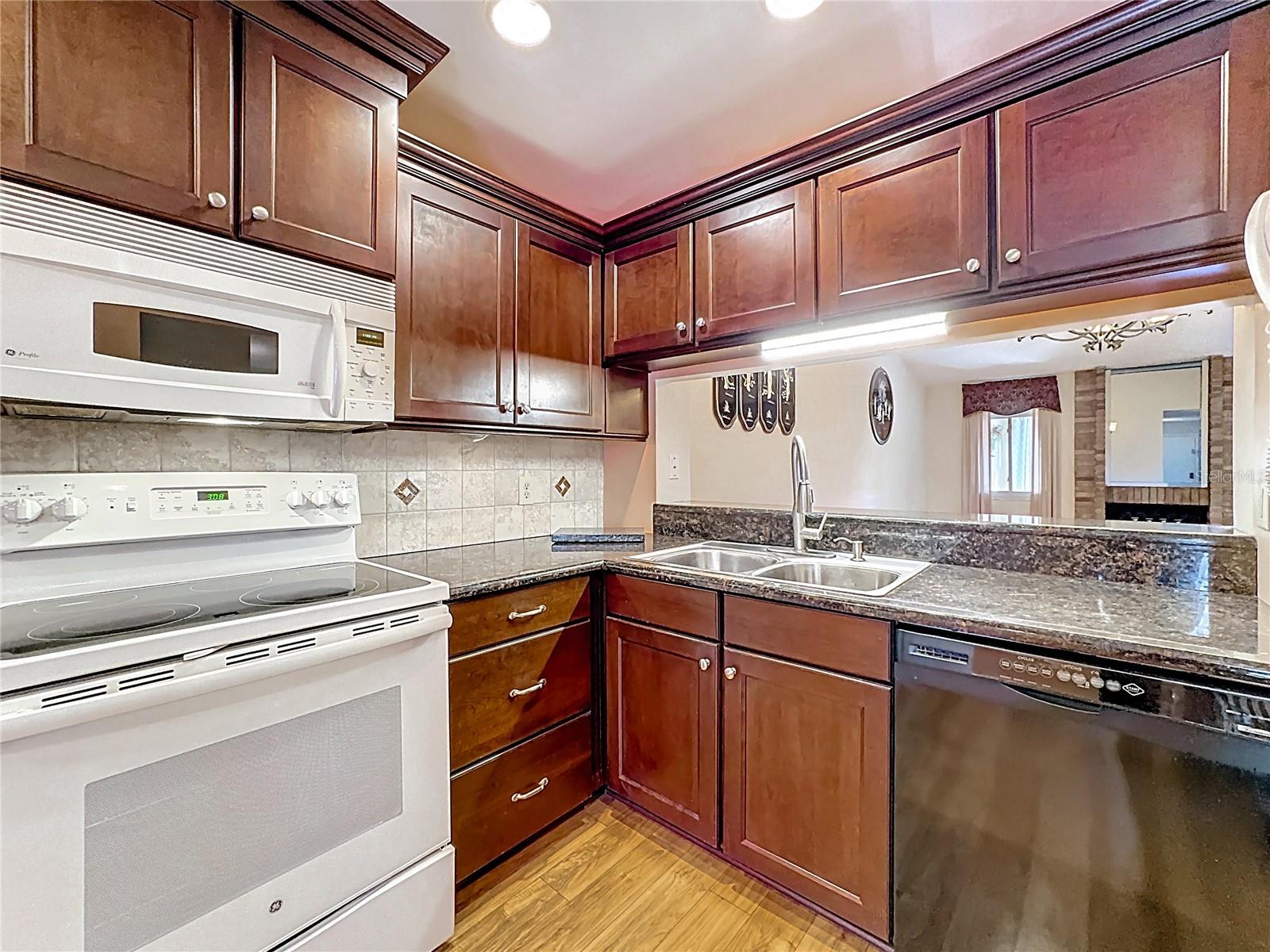 2 ESCONDIDO CIR #190, ALTAMONTE SPRINGS, FL — photo 11