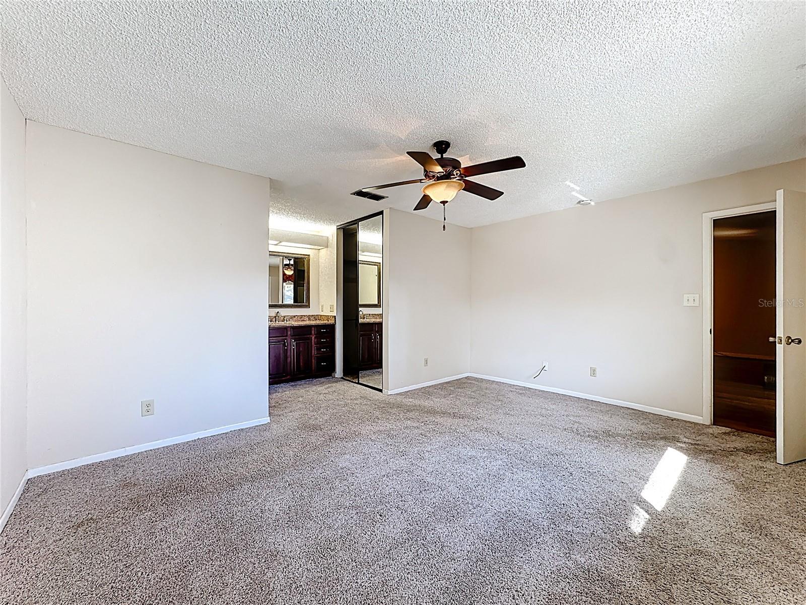 2 ESCONDIDO CIR #190, ALTAMONTE SPRINGS, FL — photo 36