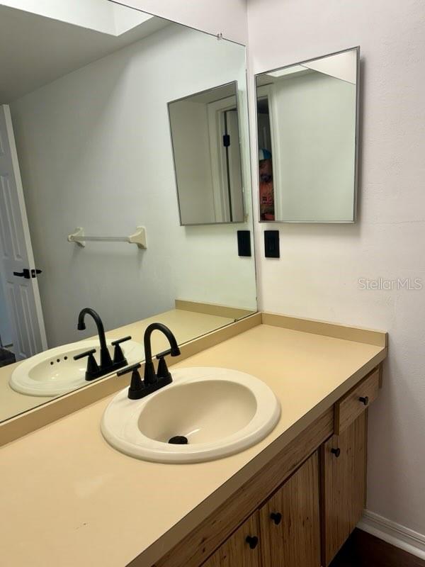 2462 KINGFISHER LN #J203, CLEARWATER, FL — photo 35