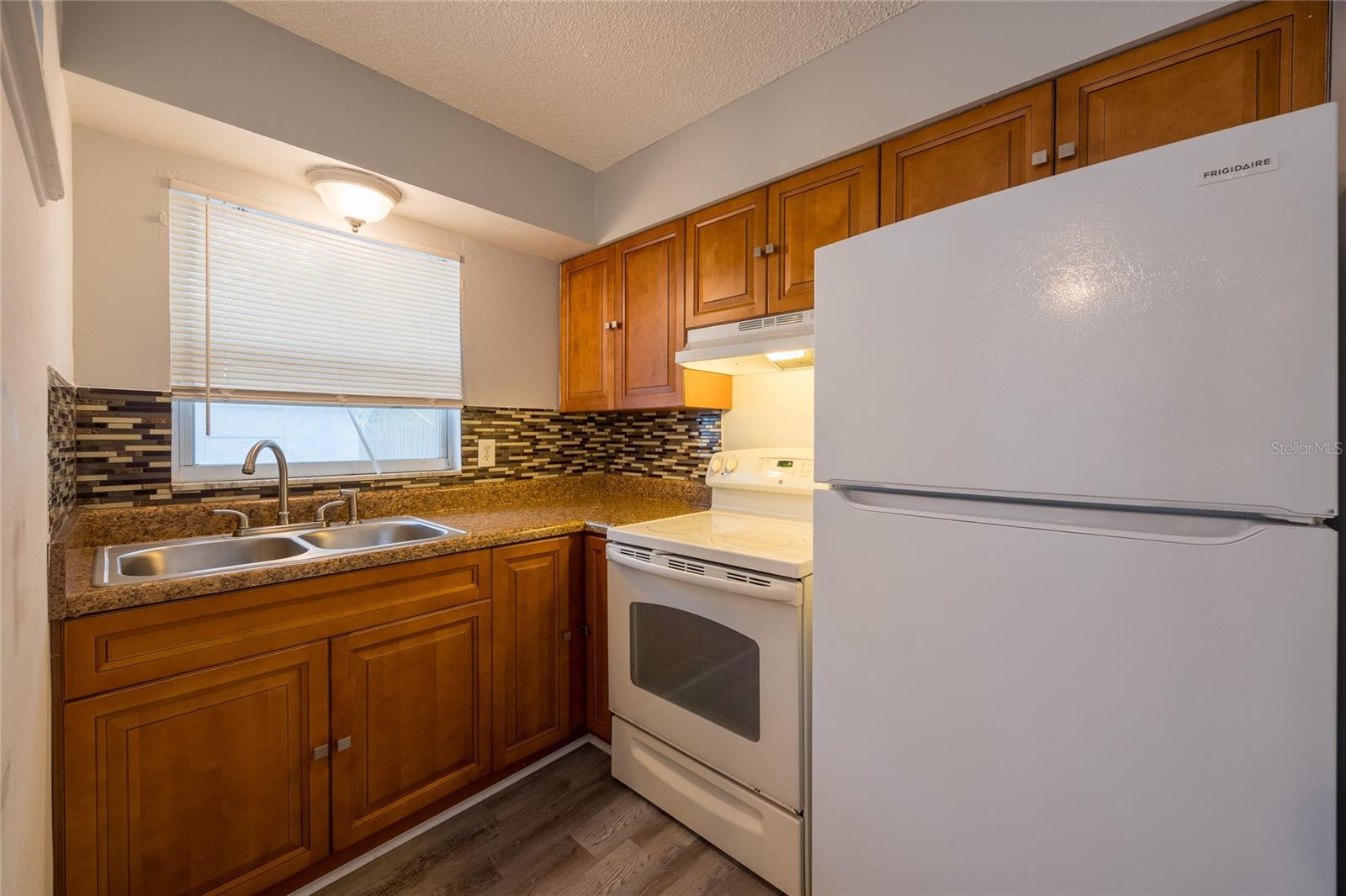 400 S METEOR AVE, CLEARWATER, FL — photo 21