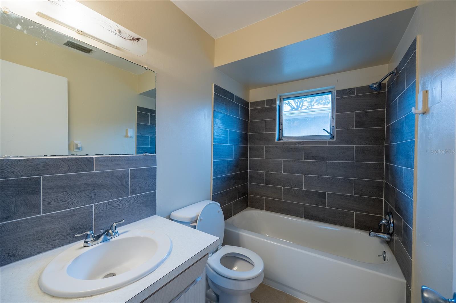 400 S METEOR AVE, CLEARWATER, FL — photo 29