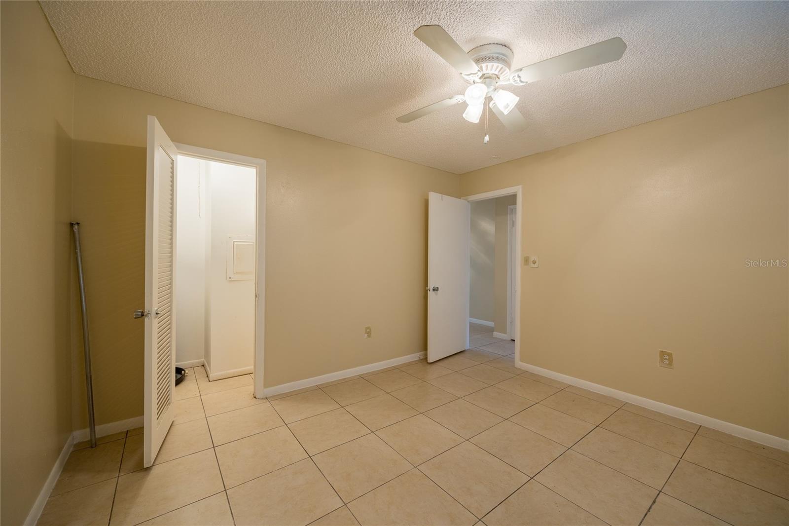 400 S METEOR AVE, CLEARWATER, FL — photo 31