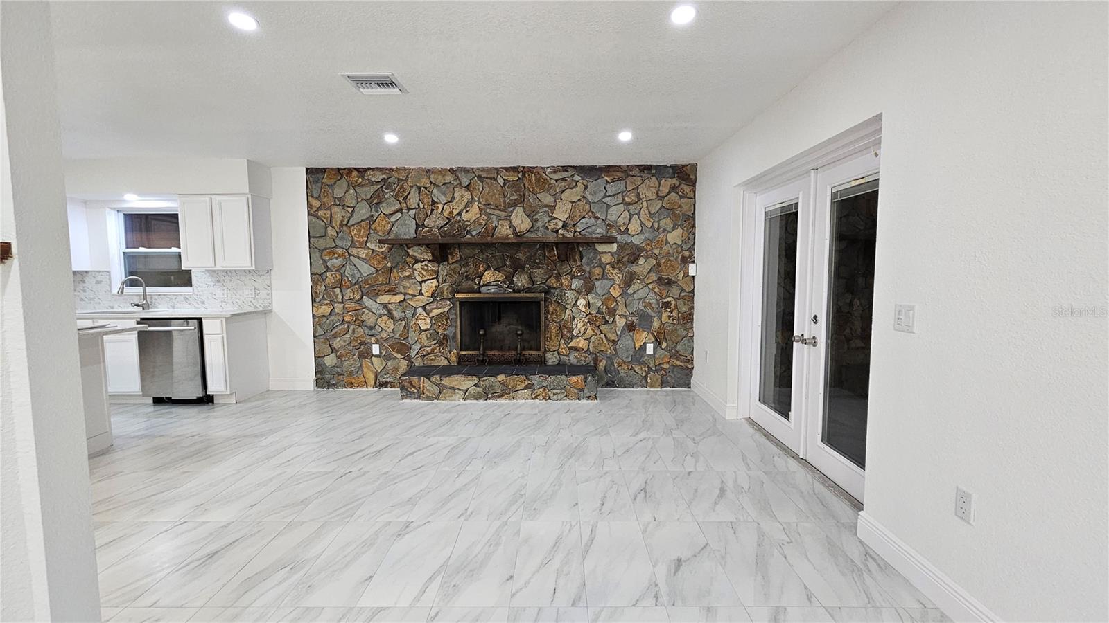 8533 VIVA VIA DR, HUDSON, FL — photo 12