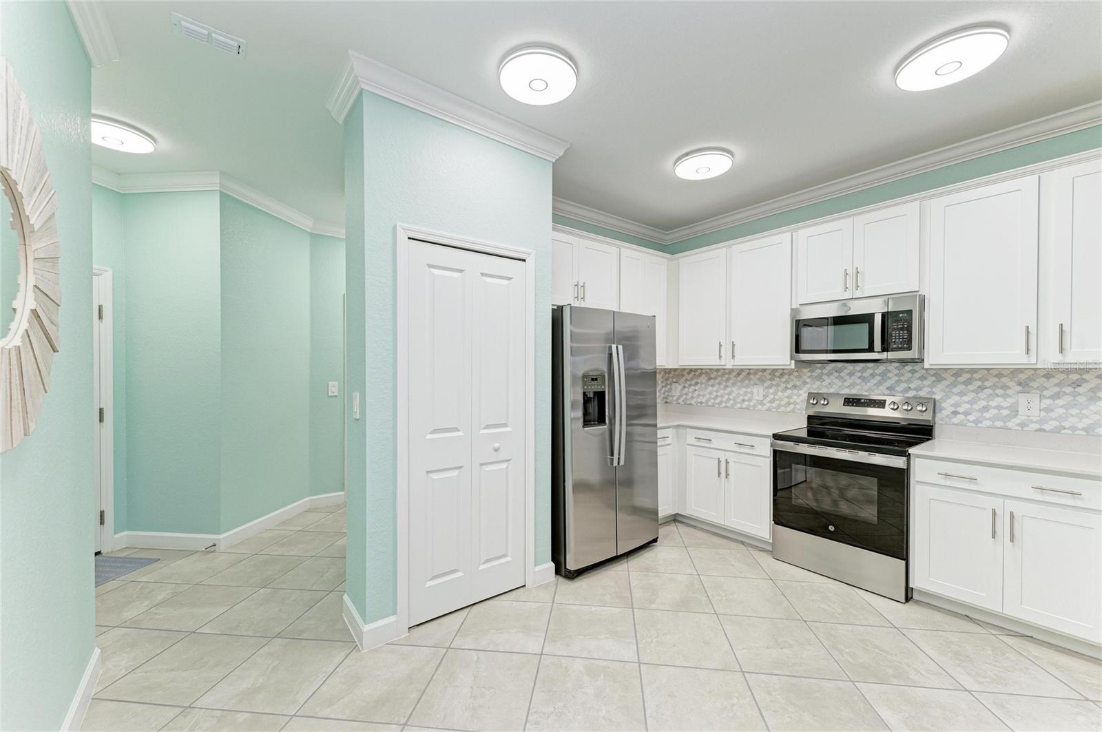 8613 SEASALT LOOP, ENGLEWOOD, FL — photo 35