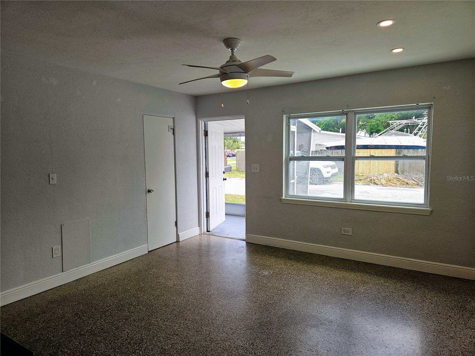 6801 48TH AVE N #B, ST PETERSBURG, FL — photo 8