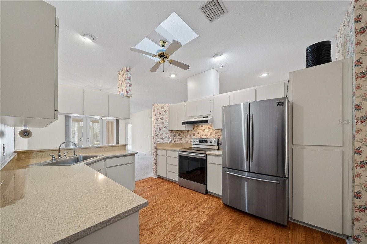 6818 E QUEENSBURY LN, INVERNESS, FL — photo 6