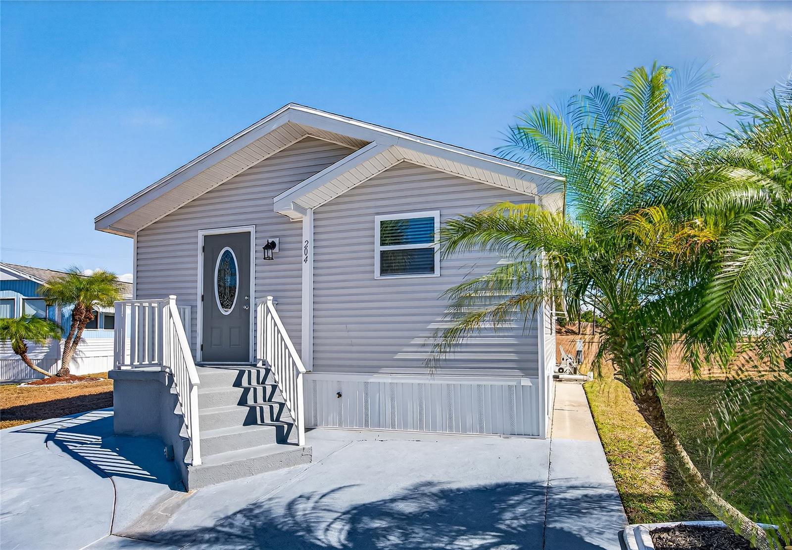 204 CROWN POINT DR, NOKOMIS, FL