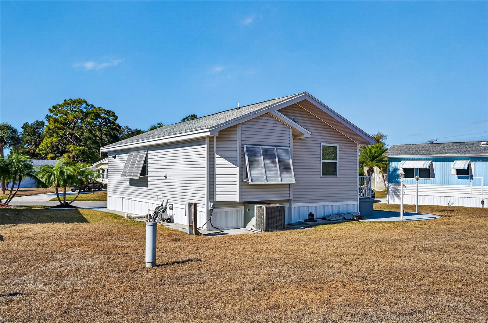 204 CROWN POINT DR, NOKOMIS, FL — photo 39