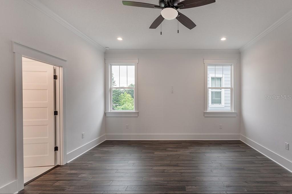 1408 E CURTIS ST #B, TAMPA, FL — photo 35