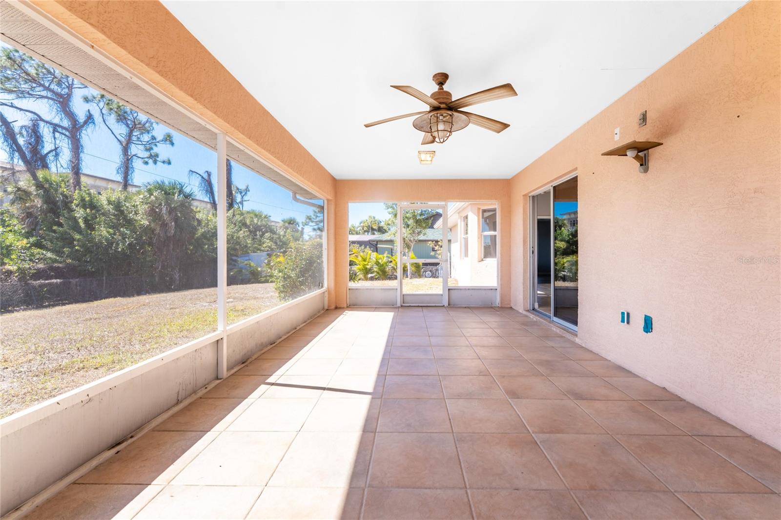 1053 BAY HARBOR DR, ENGLEWOOD, FL — photo 3