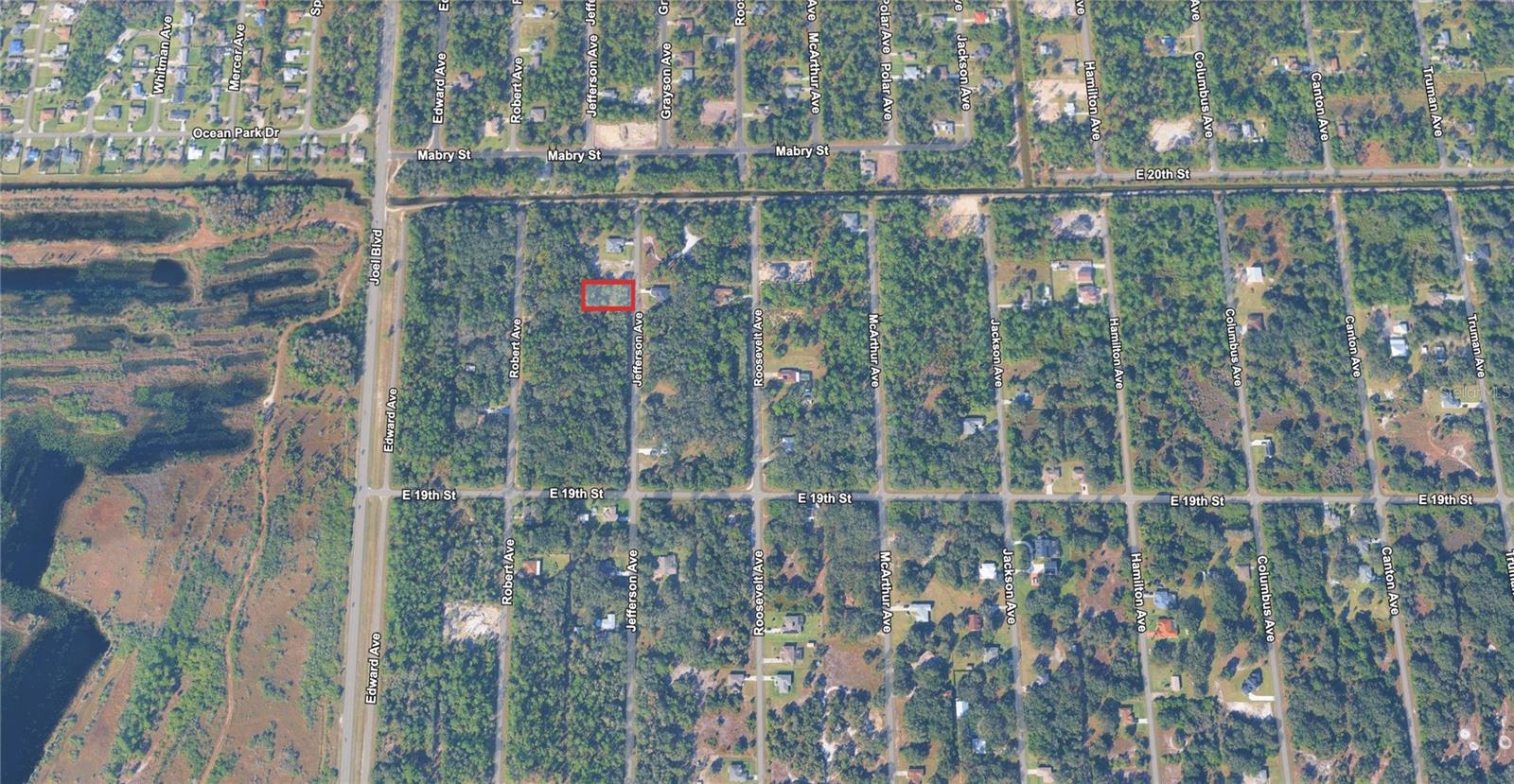 1915 JEFFERSON AVE, LEHIGH ACRES, FL — photo 2