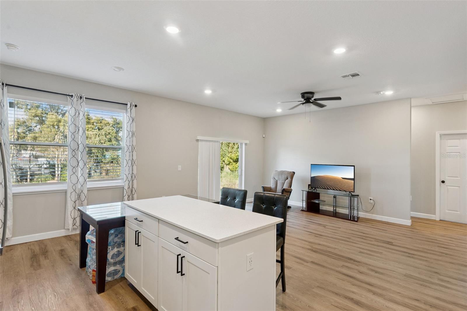 1403 W KALEY AVE, ORLANDO, FL — photo 2