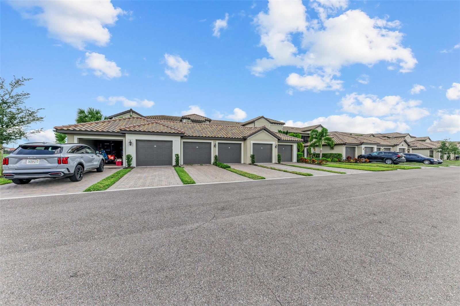 5685 PALMER CIR #105, BRADENTON, FL