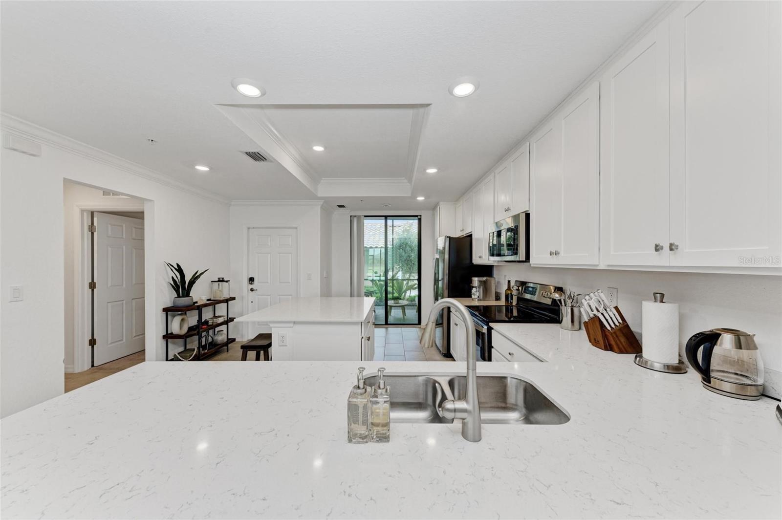 5685 PALMER CIR #105, BRADENTON, FL — photo 10