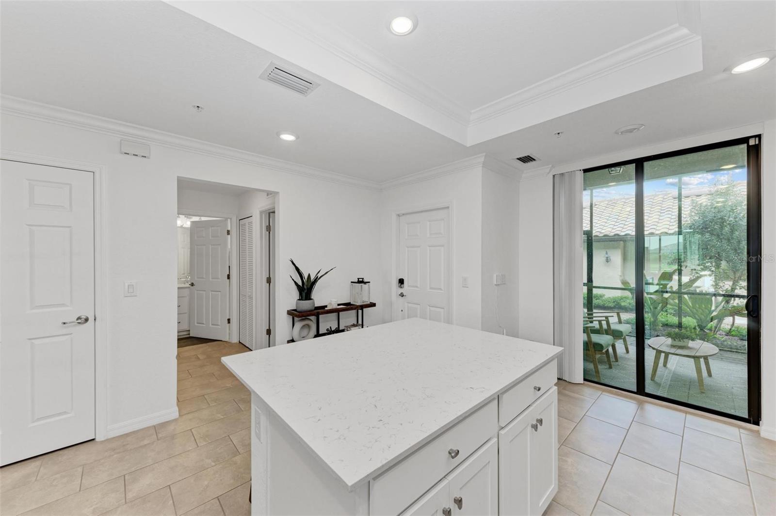 5685 PALMER CIR #105, BRADENTON, FL — photo 13