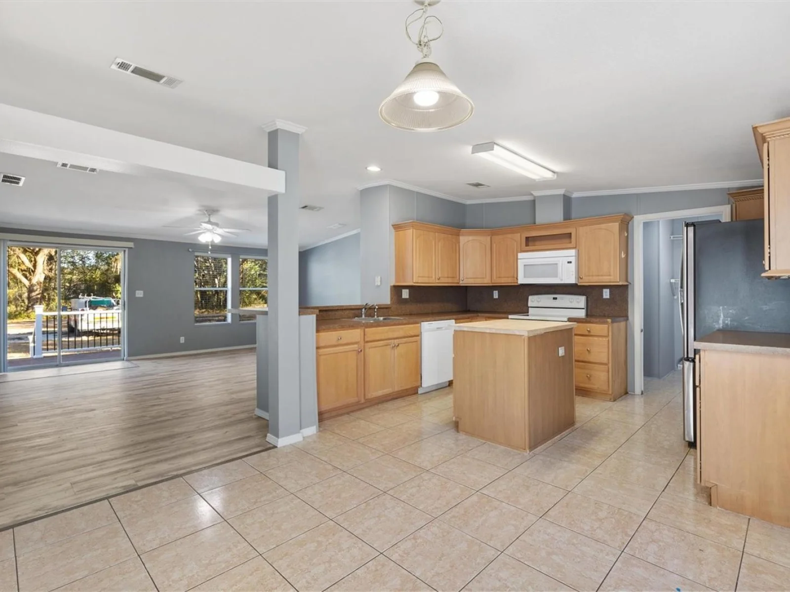 357 WALTERS PL, FRUITLAND PARK, FL — photo 17