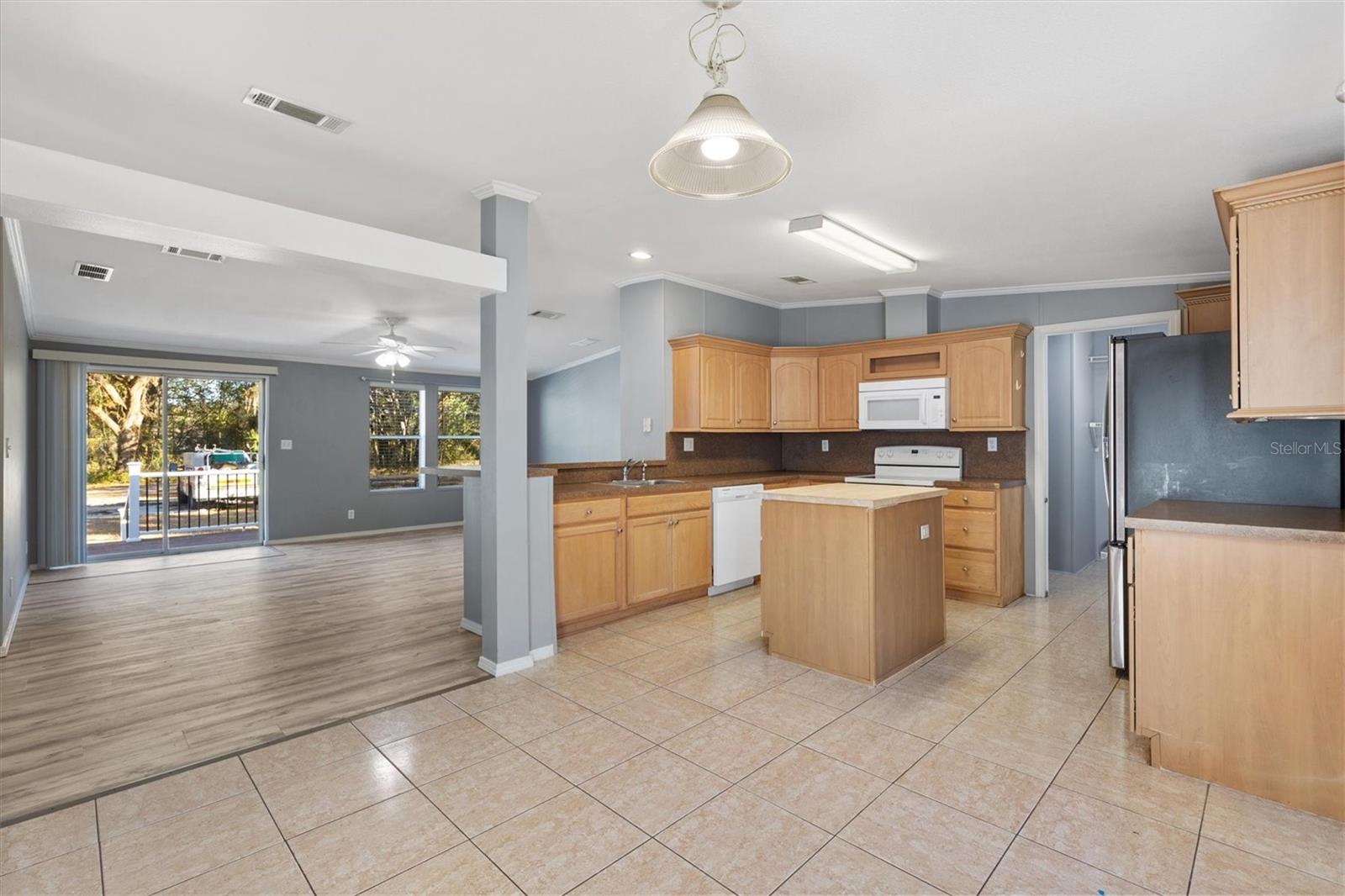 357 WALTERS PL, FRUITLAND PARK, FL — photo 18