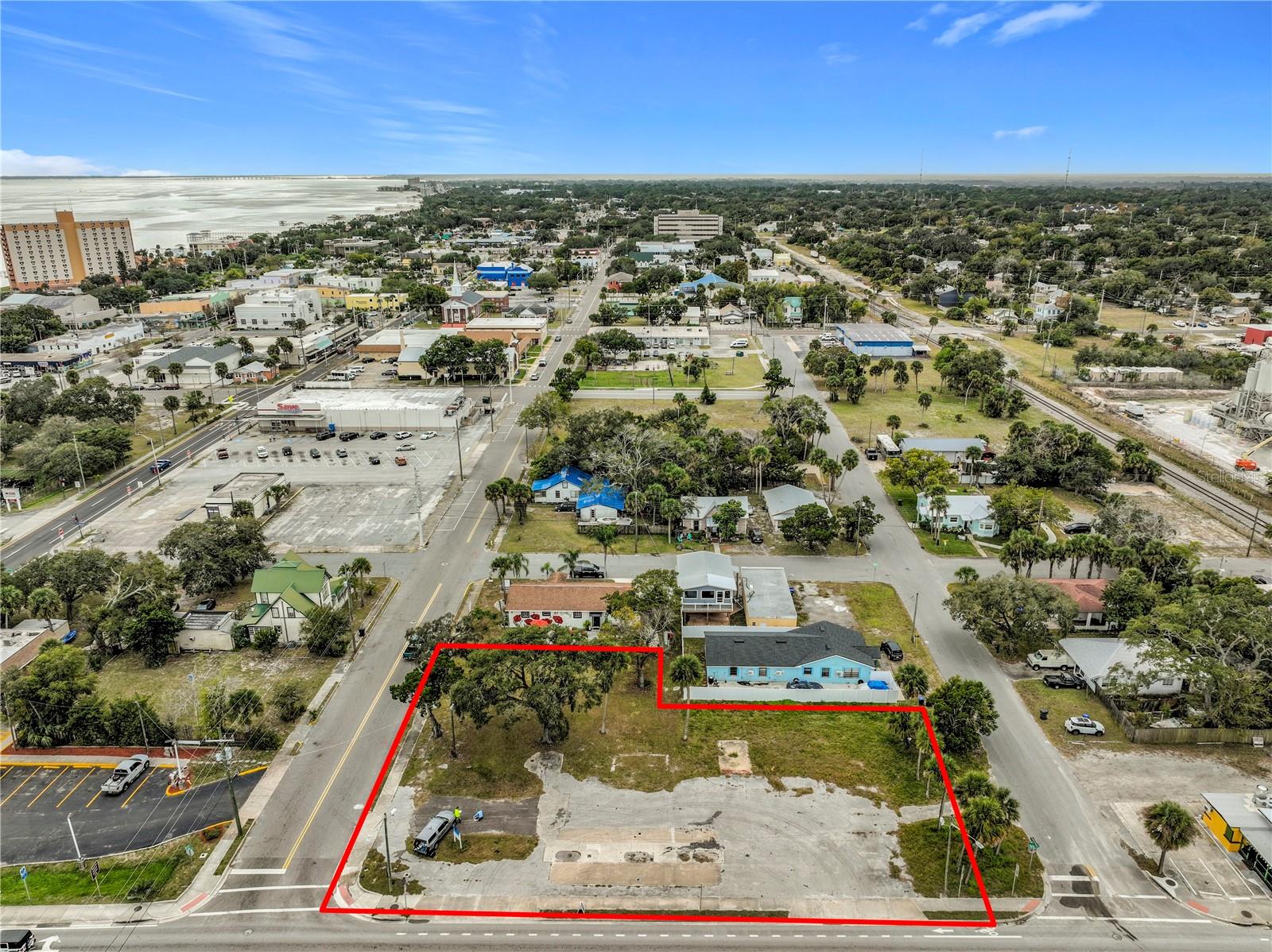 405 GARDEN ST, TITUSVILLE, FL — photo 2
