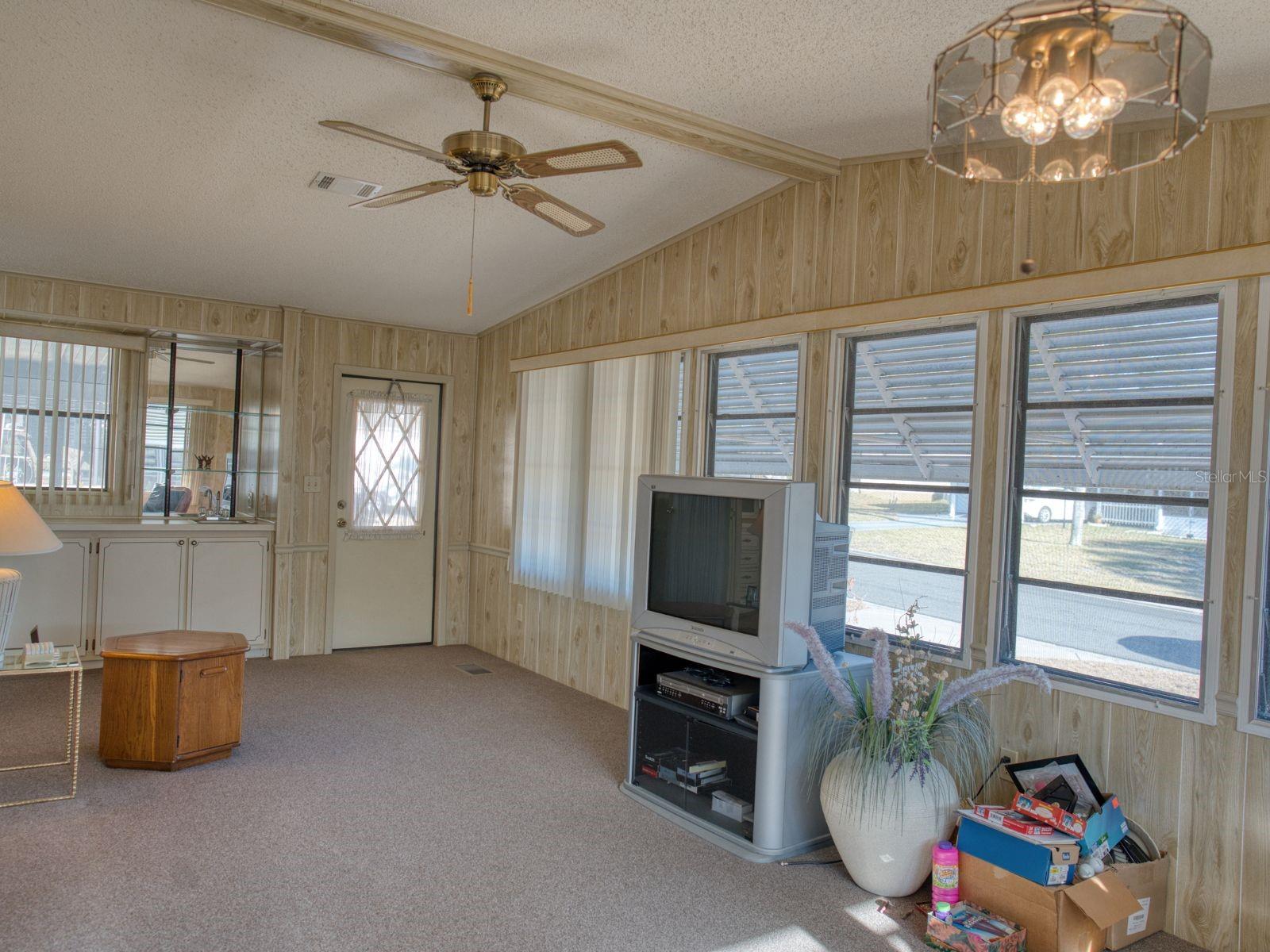 1863 W SCHWARTZ BLVD, LADY LAKE, FL — photo 26