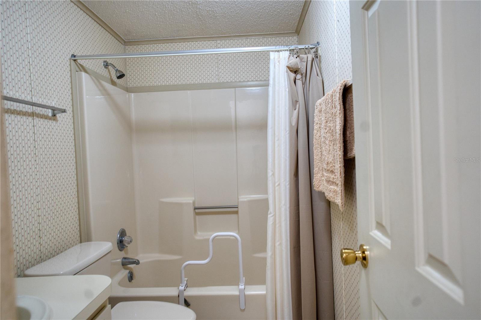 1863 W SCHWARTZ BLVD, LADY LAKE, FL — photo 33