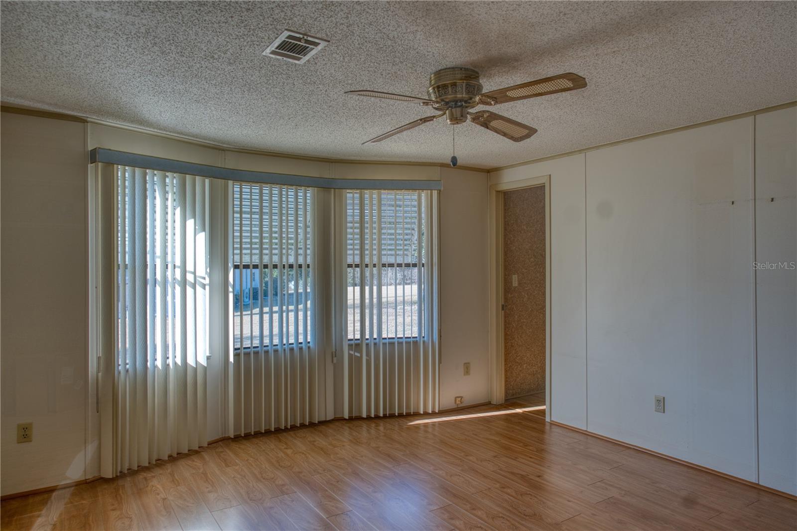 1863 W SCHWARTZ BLVD, LADY LAKE, FL — photo 37