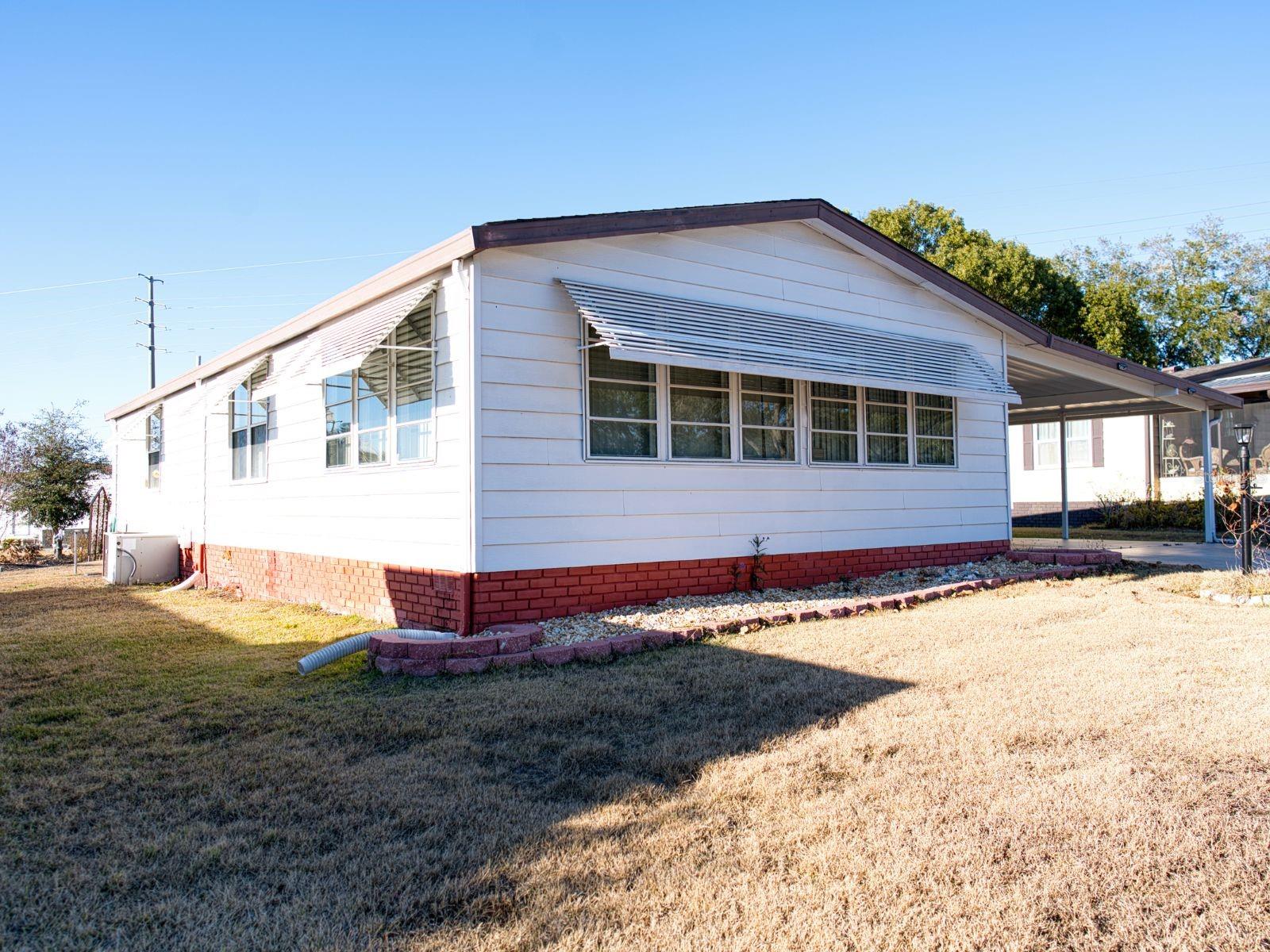 1863 W SCHWARTZ BLVD, LADY LAKE, FL — photo 49