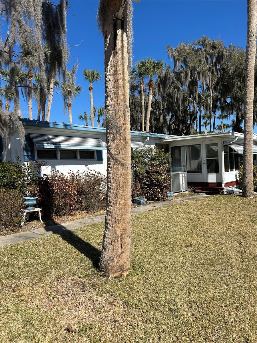 40 SABAL PALM CIR, EUSTIS, FL — photo 3