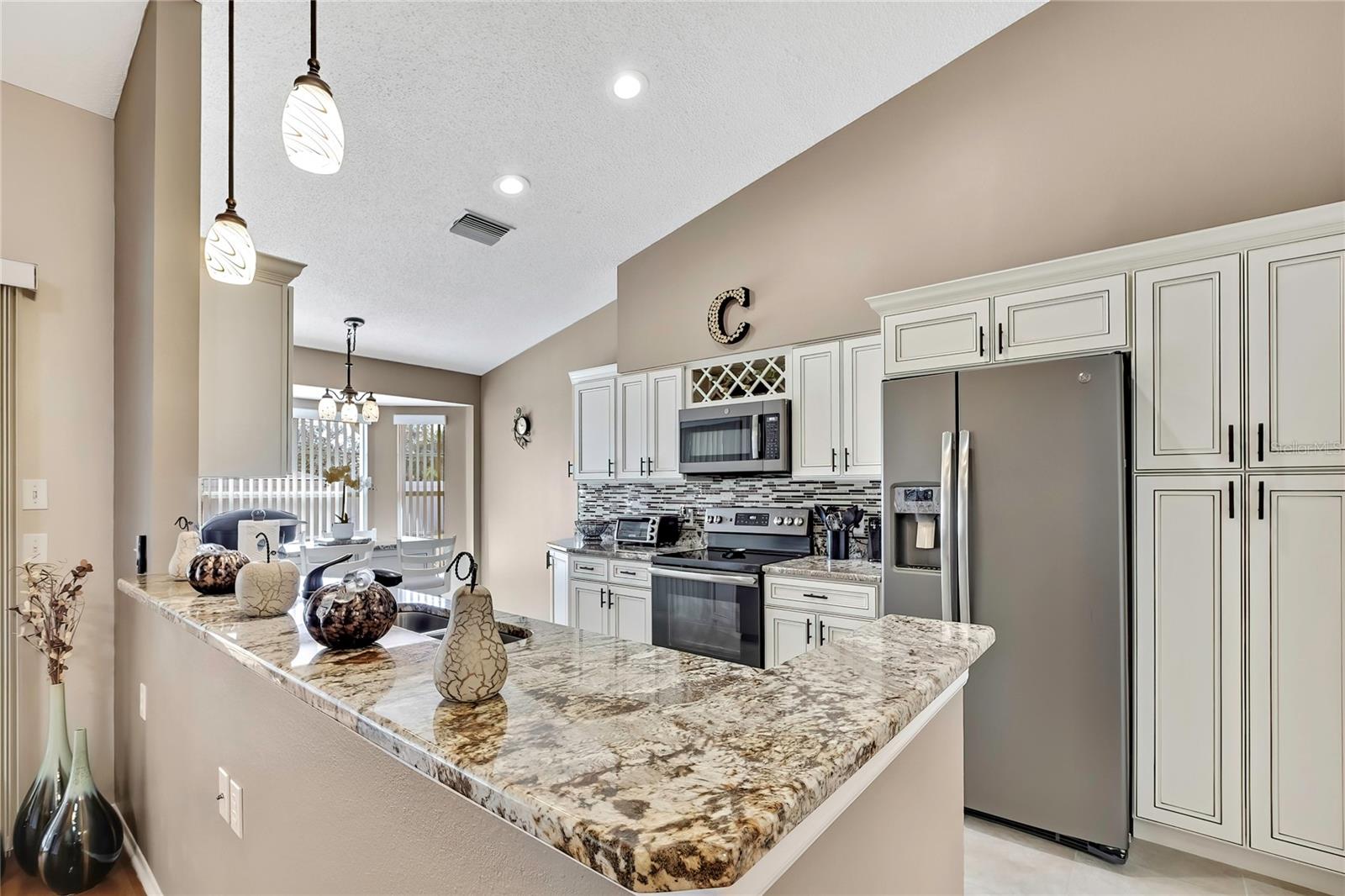 1424 PINEWOOD HILLS CT, SPRING HILL, FL — photo 20