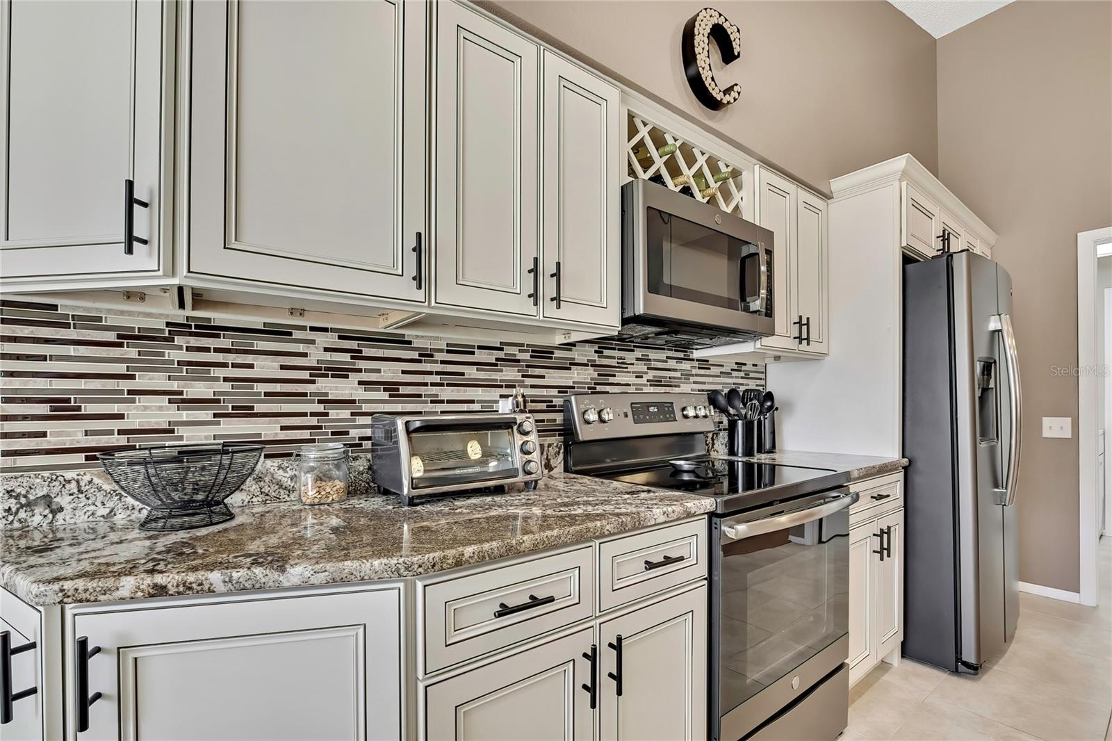 1424 PINEWOOD HILLS CT, SPRING HILL, FL — photo 30