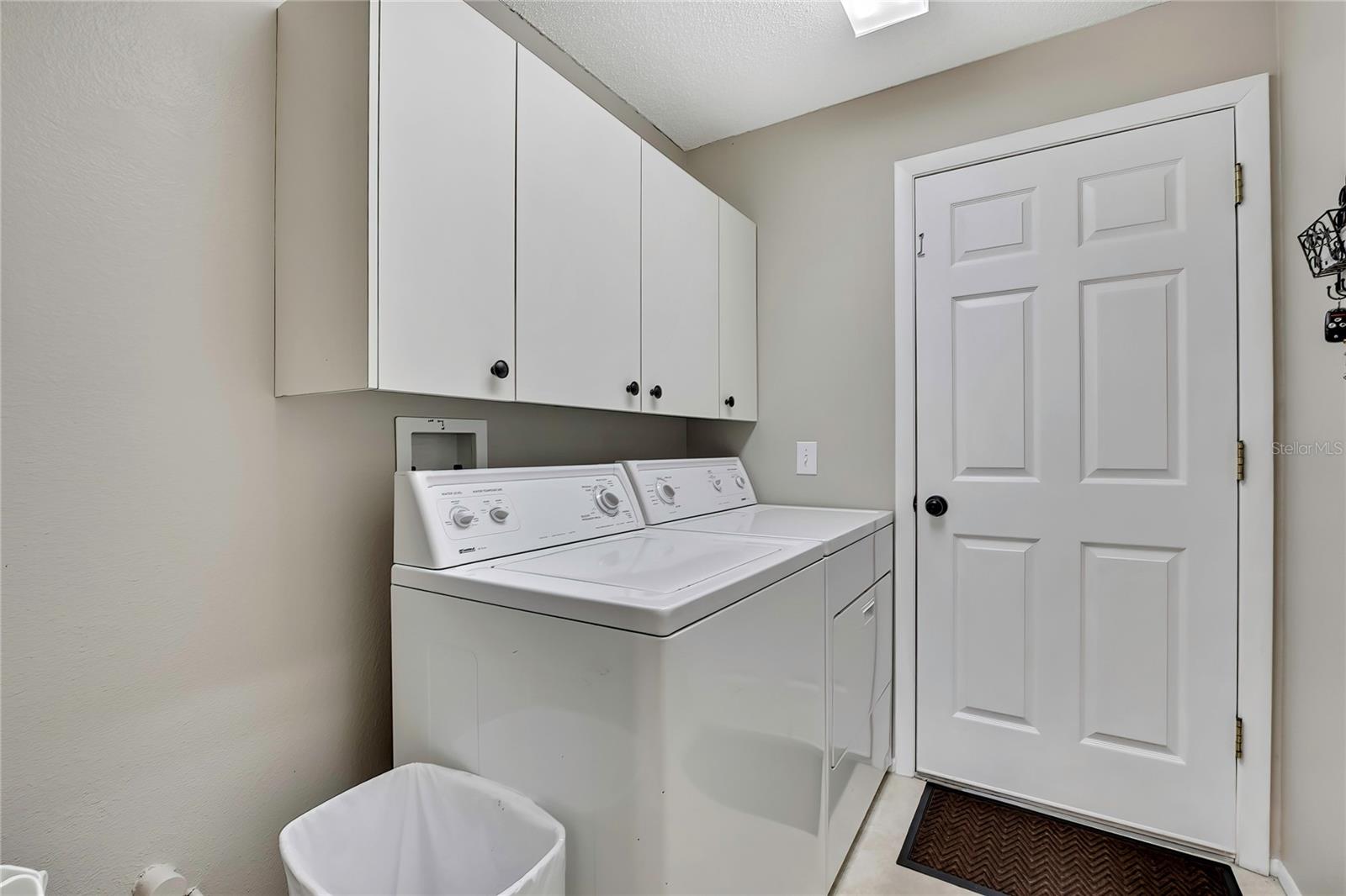 1424 PINEWOOD HILLS CT, SPRING HILL, FL — photo 37
