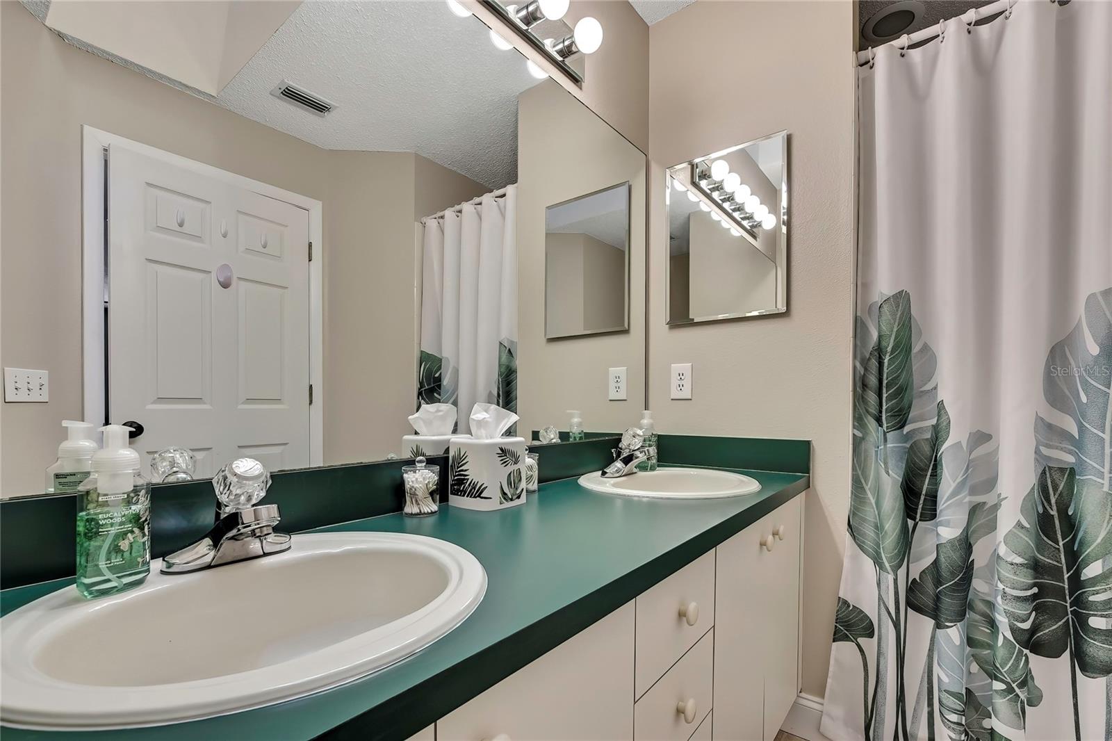 1424 PINEWOOD HILLS CT, SPRING HILL, FL — photo 58