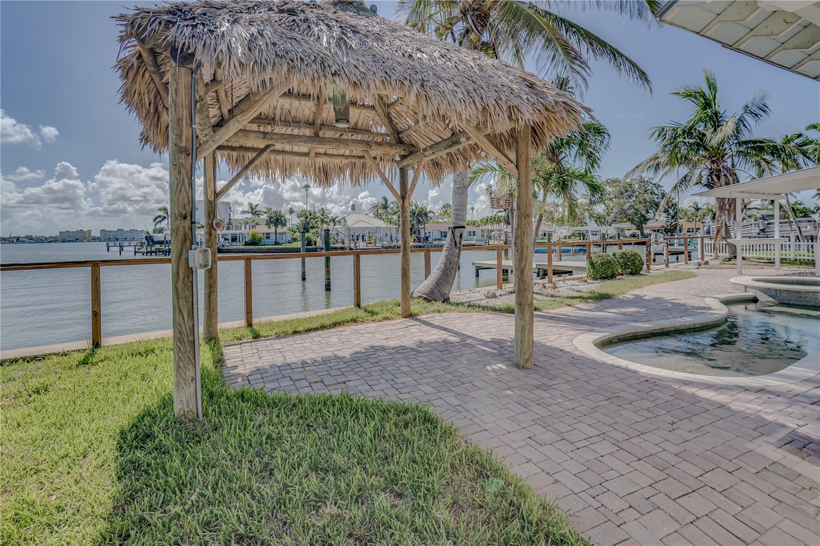 16029 REDINGTON DR, REDINGTON BEACH, FL — photo 7