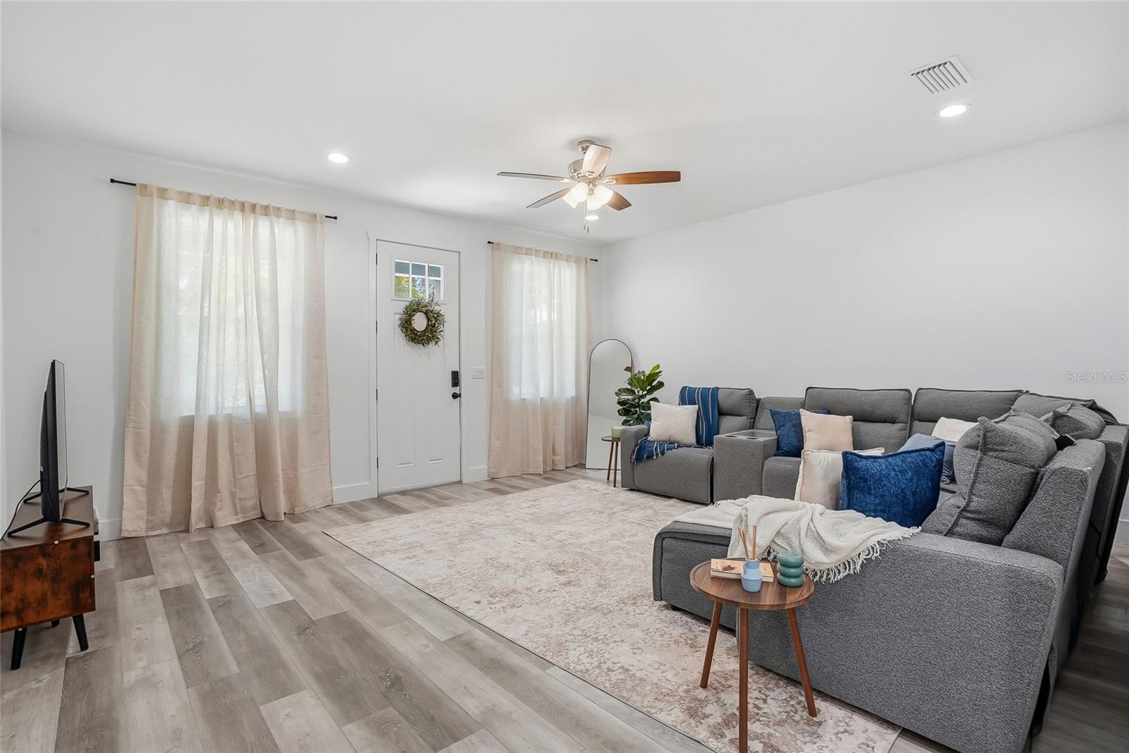 3208 DELEUIL AVE, TAMPA, FL — photo 3