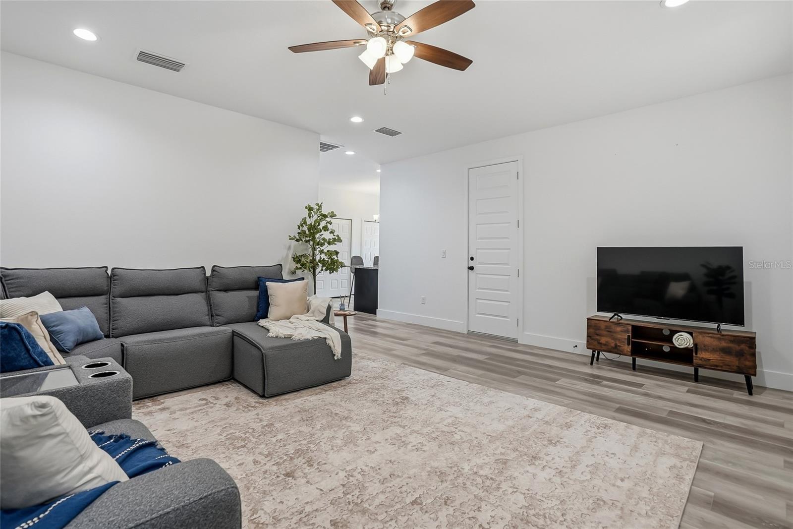 3208 DELEUIL AVE, TAMPA, FL — photo 5
