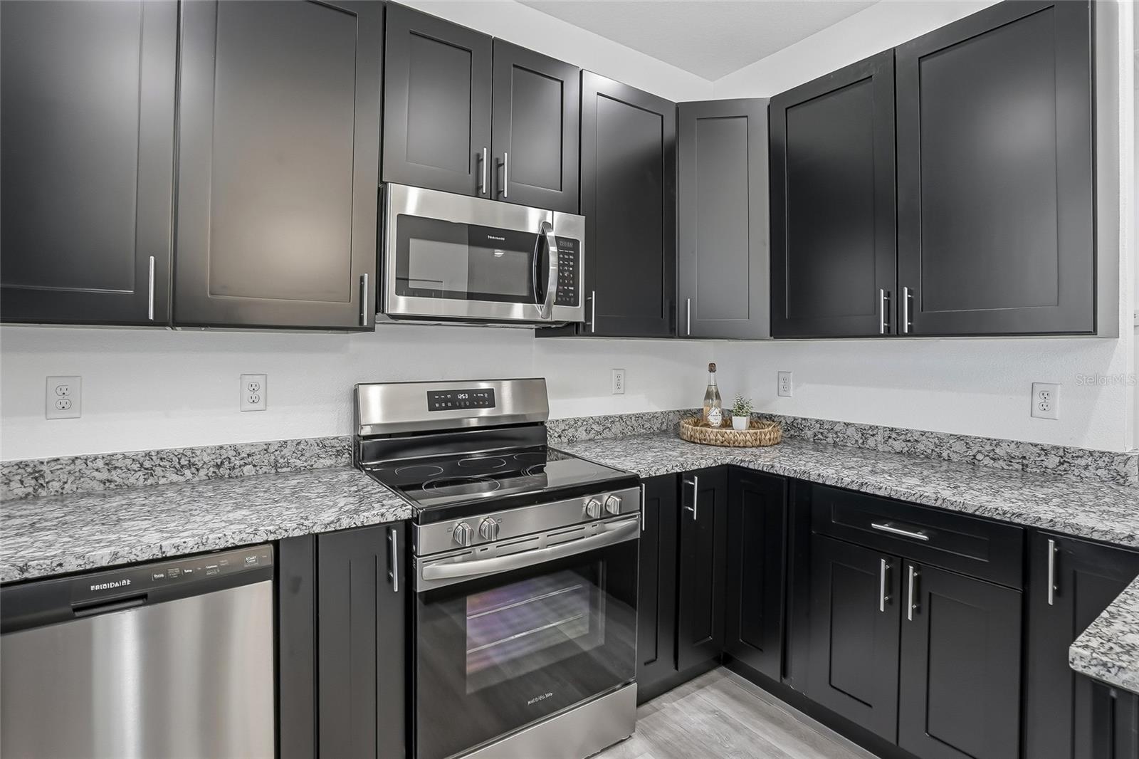 3208 DELEUIL AVE, TAMPA, FL — photo 8