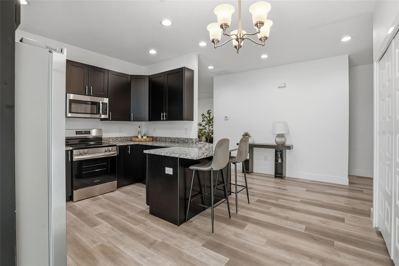 3208 DELEUIL AVE, TAMPA, FL — photo 9
