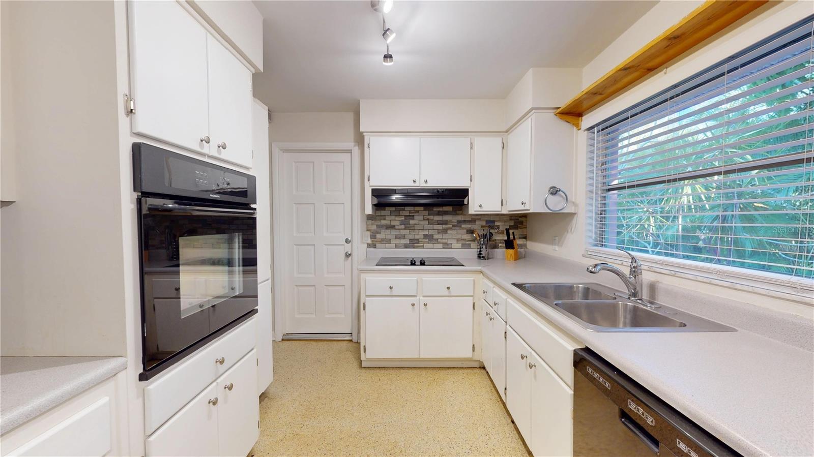 1546 BELLEAIR RD, CLEARWATER, FL — photo 21