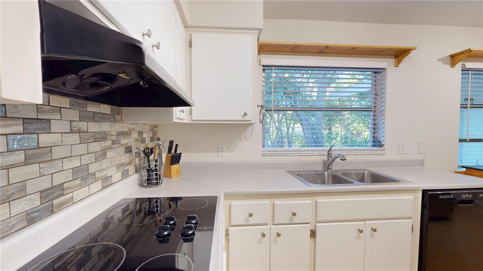 1546 BELLEAIR RD, CLEARWATER, FL — photo 24