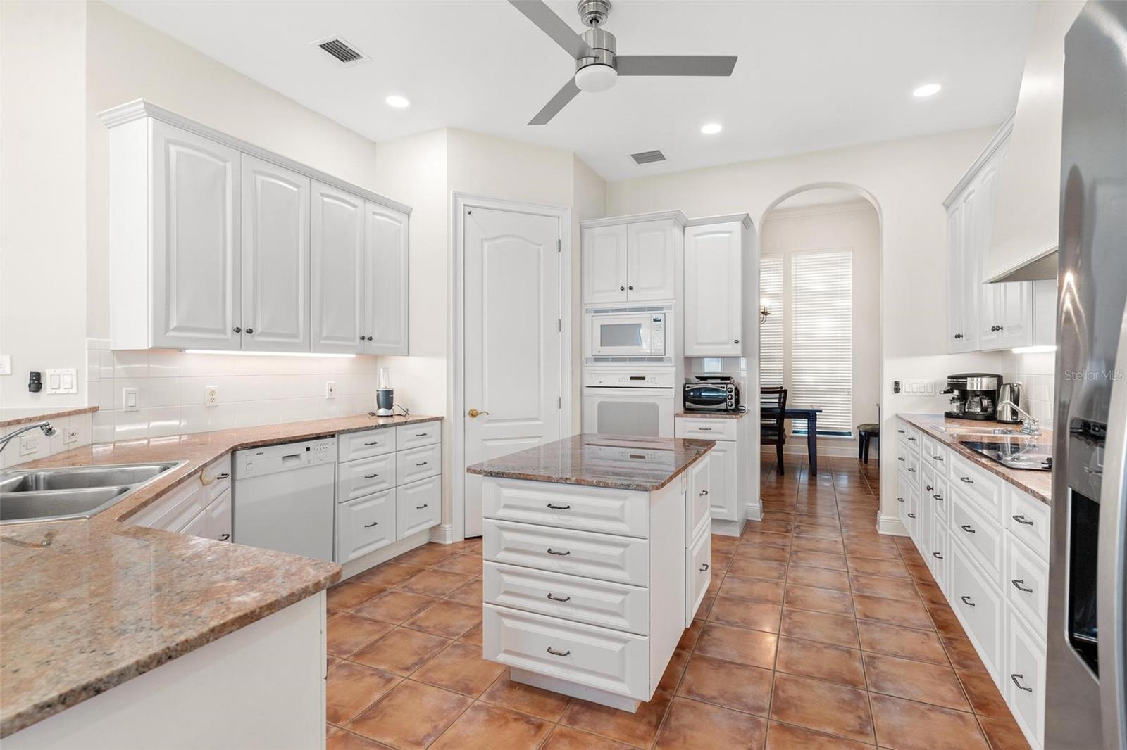 38230 YALE CIR, LEESBURG, FL — photo 46