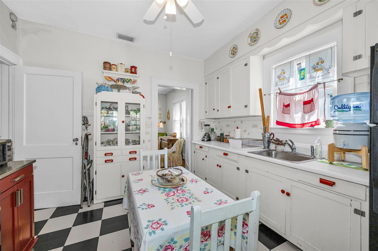 3411 W BAY AVE, TAMPA, FL — photo 9
