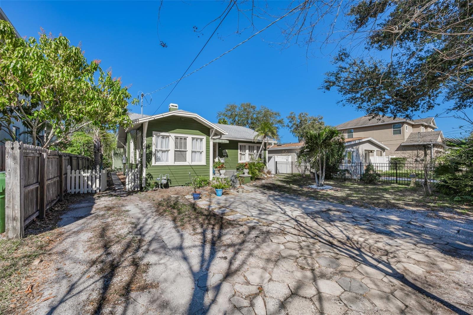 3411 W BAY AVE, TAMPA, FL — photo 33