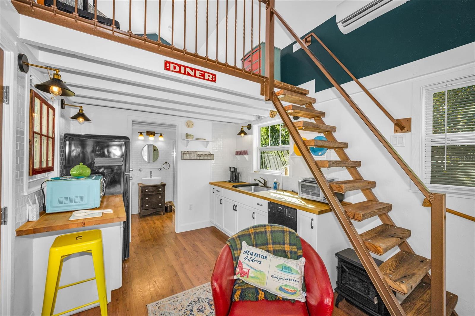 3411 W BAY AVE, TAMPA, FL — photo 39