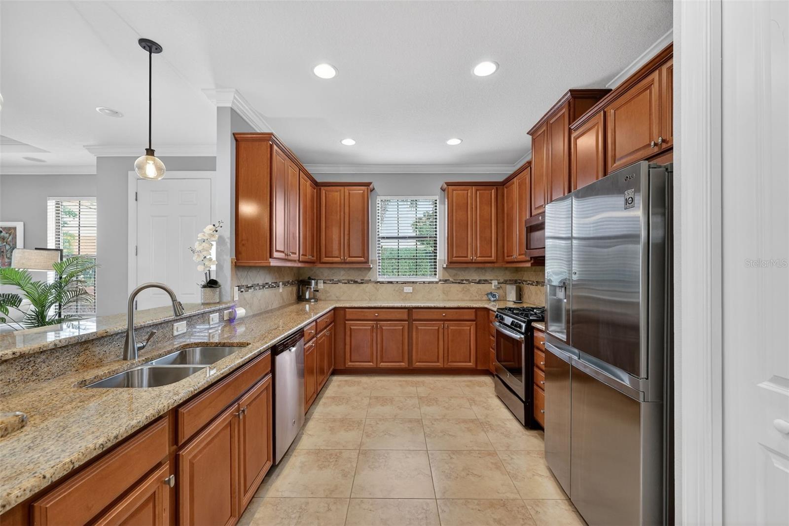 13211 PRIMA DR, BRADENTON, FL — photo 9