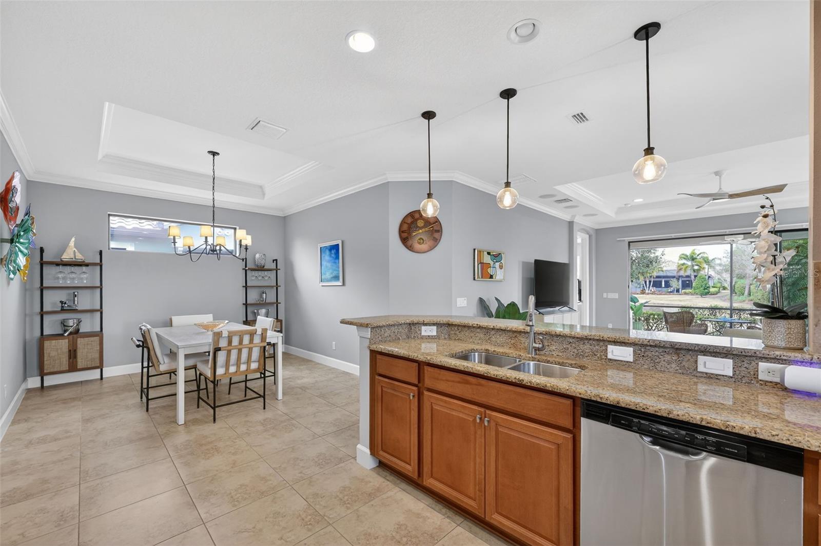 13211 PRIMA DR, BRADENTON, FL — photo 10
