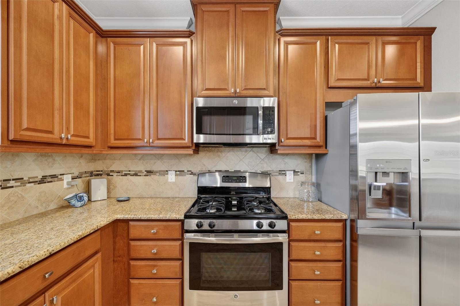 13211 PRIMA DR, BRADENTON, FL — photo 11