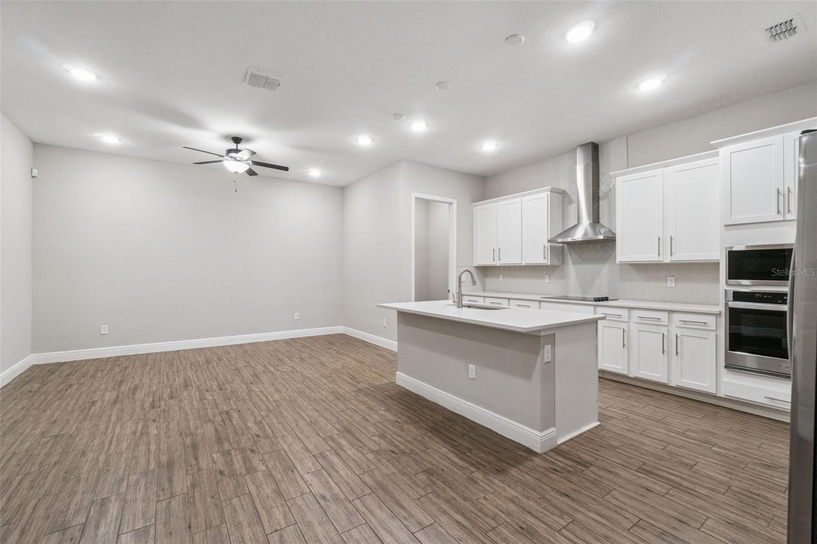 6447 CYRILS DR, ST CLOUD, FL — photo 3