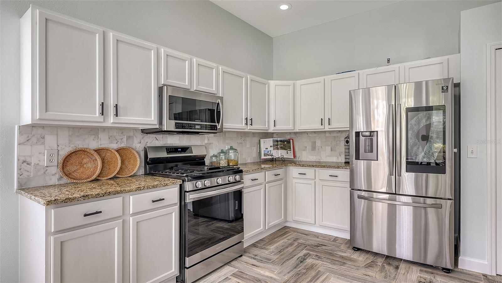 6433 BLUE GROSBEAK CIR, LAKEWOOD RANCH, FL — photo 21