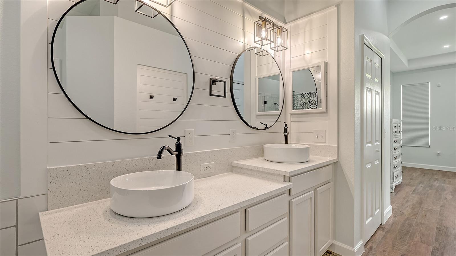 6433 BLUE GROSBEAK CIR, LAKEWOOD RANCH, FL — photo 27