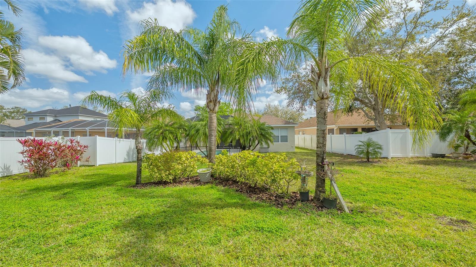 6433 BLUE GROSBEAK CIR, LAKEWOOD RANCH, FL — photo 43