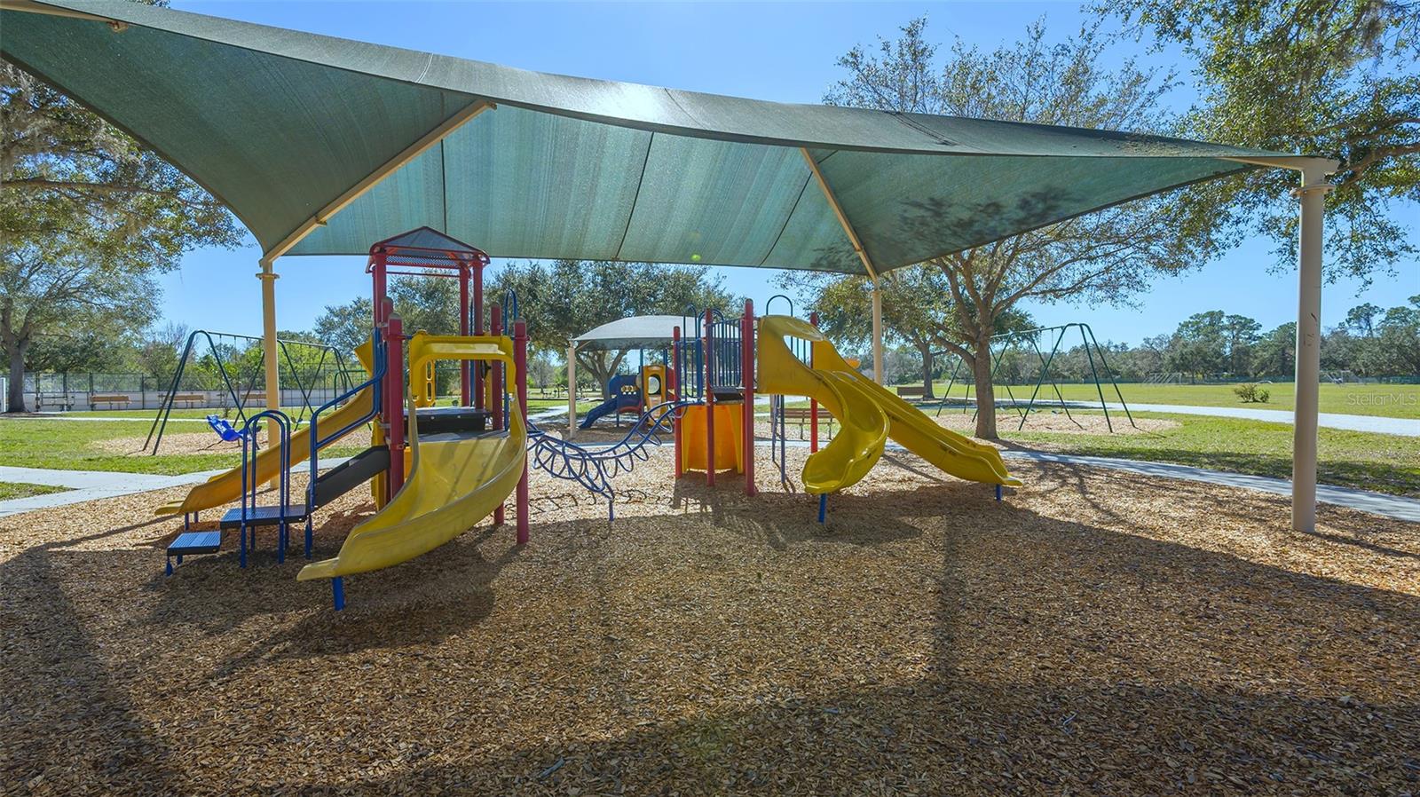 6433 BLUE GROSBEAK CIR, LAKEWOOD RANCH, FL — photo 51